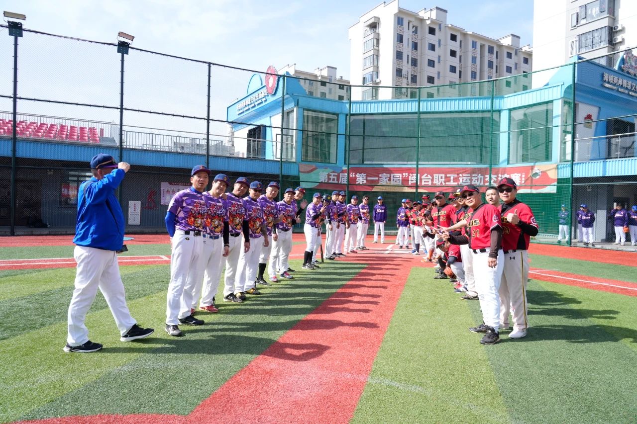 37岁库里太疯狂！刷新NBA过去79年三分纪录，勇士却吞三连败