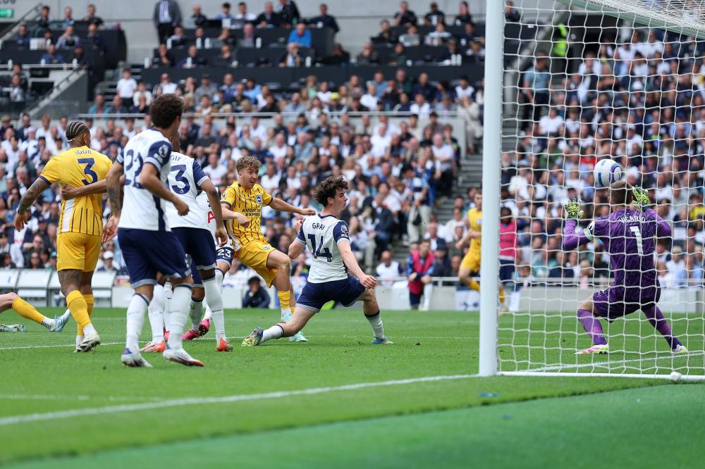 苏州队寇程：李玮锋教练要求很严格，没收了球迷送我的薯片