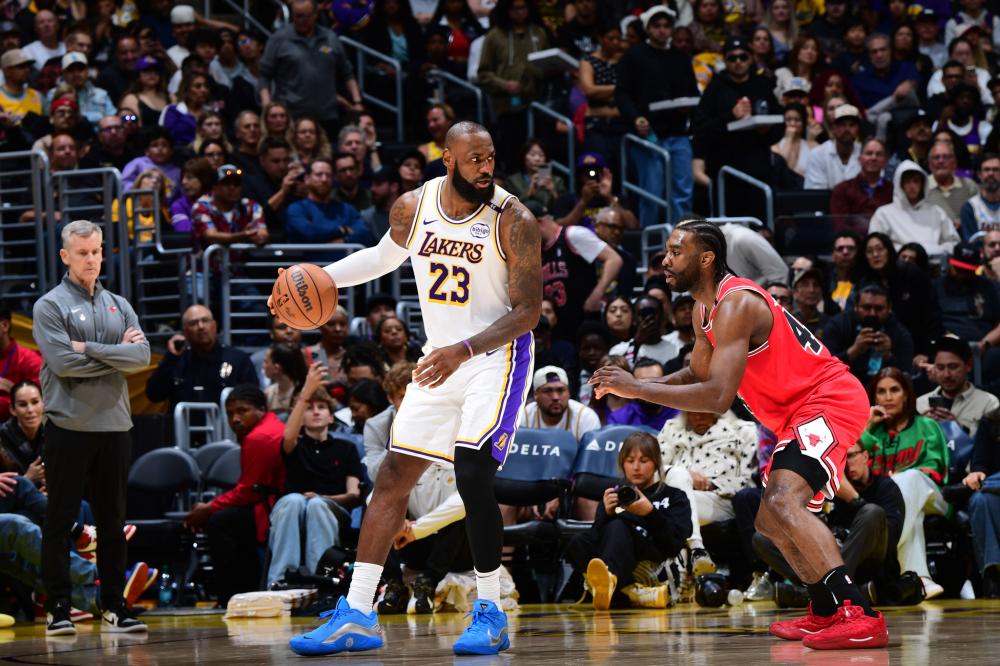 德乙半场：贝尔纳特屡献神扑，汉诺威暂0-0卡尔斯鲁厄